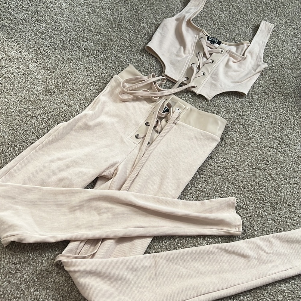 Matching set - Picture 8 of 9